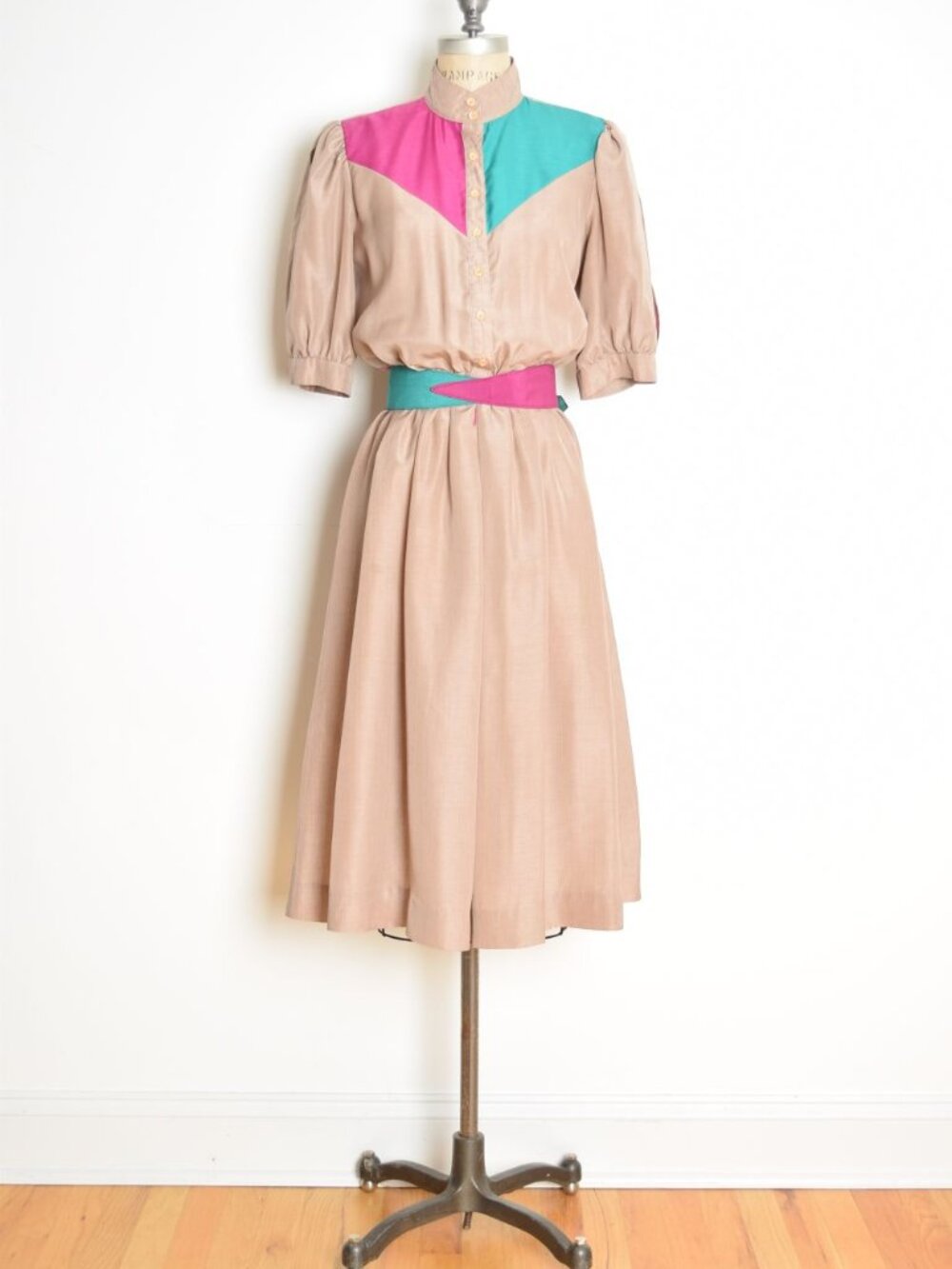vintage 80s secretary dress beige color block shirtwaist belted midi M L